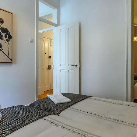 In By Interhome Lissabon