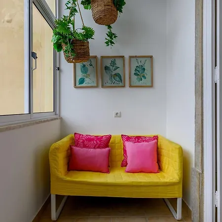 In By Interhome * Lisboa